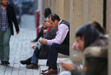 Tasa de desempleo vuelve a subir y llega a su mayor nivel desde julio de 2021