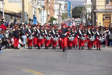 Cientos de familias fueron parte del desfile en honor a las Glorias Navales en Coquimbo