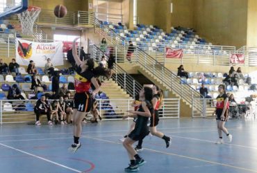 El básquetbol y el balonmano de los Juegos Deportivos Escolares ya tienen campeones provinciales en Elqui